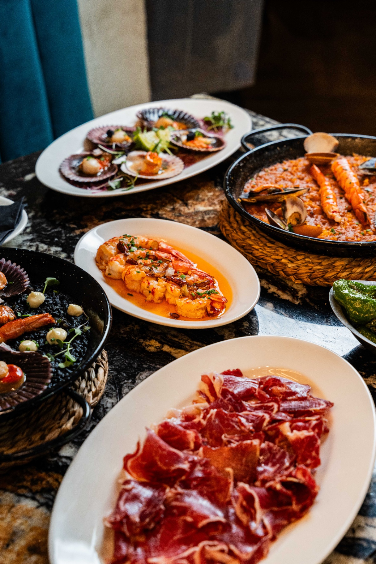 Seafood and Iberian ham